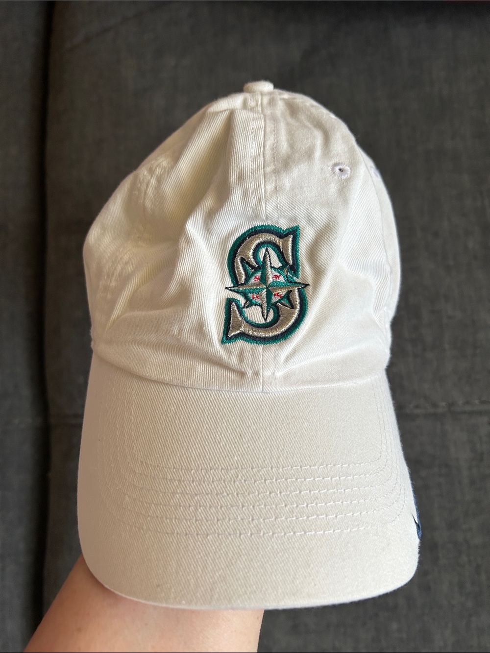 Nike White Seattle Mariners Baseball Cap with Teal and Navy S logo